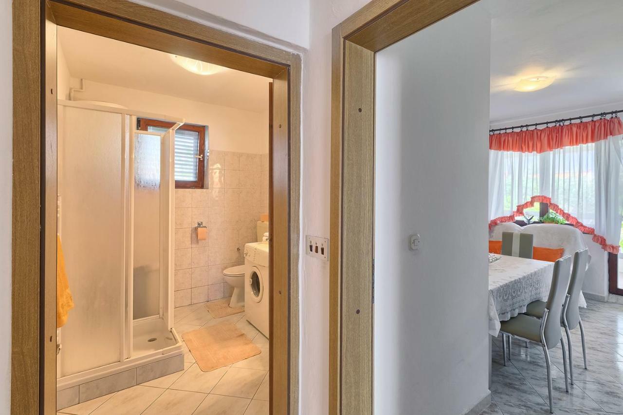 Apartman D&D, Dvorine 63 บานโจเล ภายนอก รูปภาพ